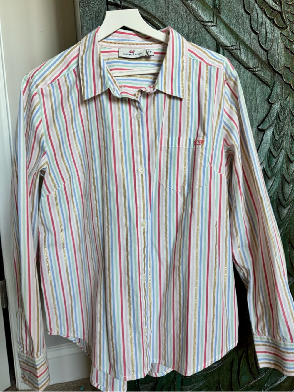 Vineyard Vines White Button-Up Shirt with Pastel Multi-Stripe